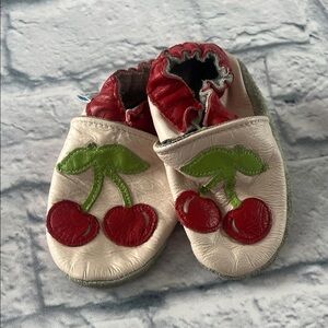 Robeez Cherry Design Shoes 6-12m